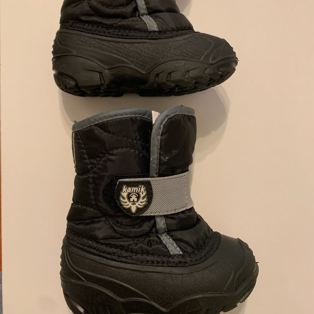 Kamik black snowboots toddler size 7